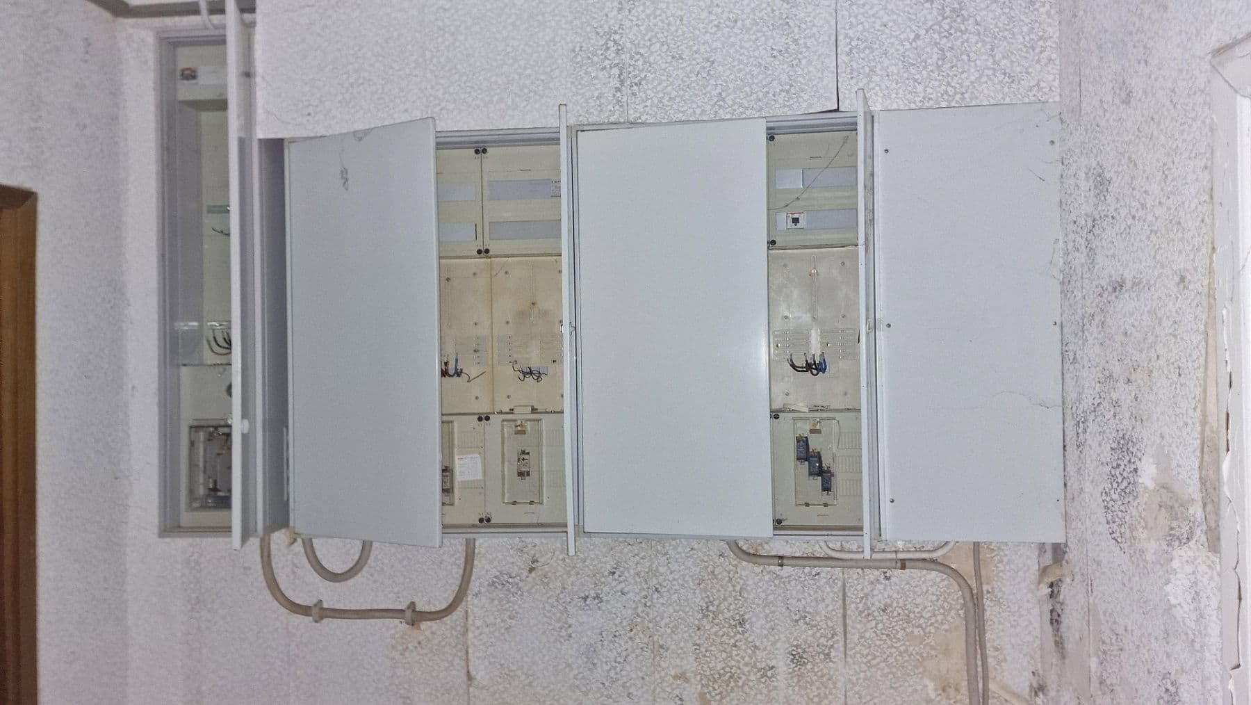 Predaj domu 1.320 m², pozemok 2.400 m², Fürstenberg, Dolné Sasko Predaj domu 1.320 m², pozemok 2.400 m², Fürstenberg, Dolné Sasko