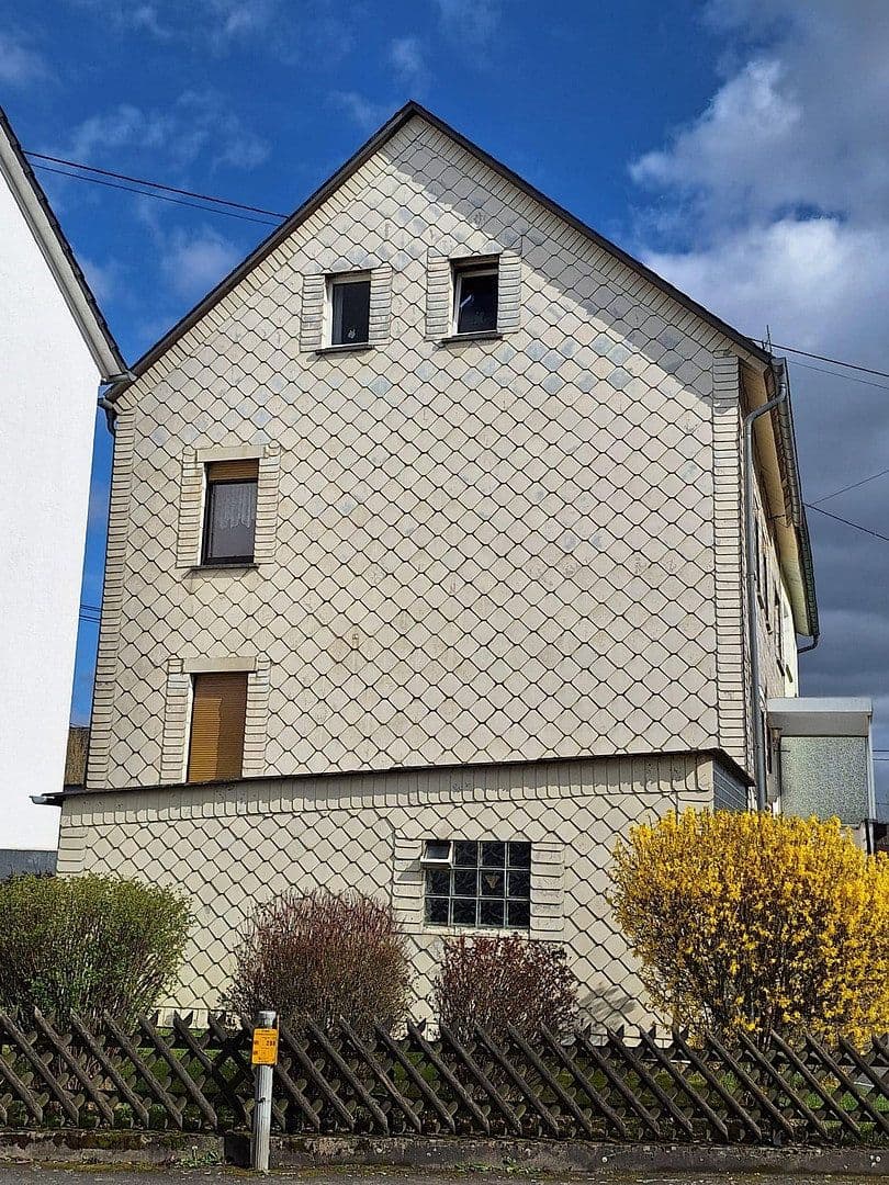 Predaj domu 100 m², pozemok 430 m², Siershahn, Porýnie-Falcko Predaj domu 100 m², pozemok 430 m², Siershahn, Porýnie-Falcko