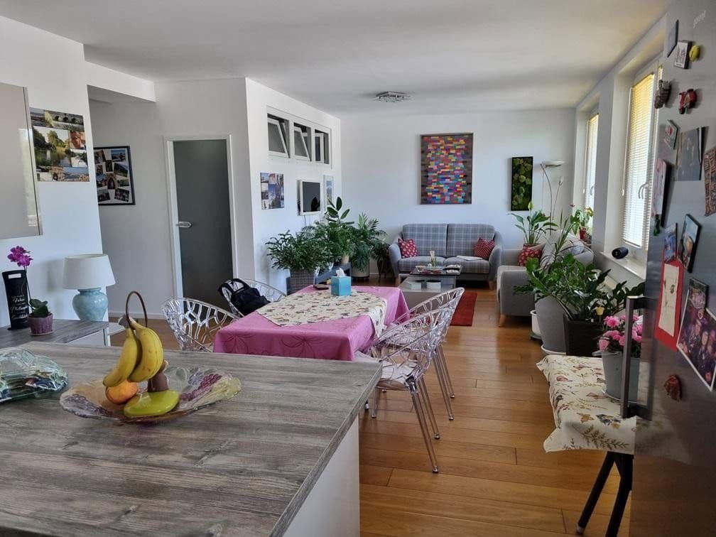 Prenájom bytu 2-izbový 135 m², Meineckestr. 52, Düsseldorf, Severné Porýnie - Westfálsko Prenájom bytu 2-izbový 135 m², Meineckestr. 52, Düsseldorf, Severné Porýnie - Westfálsko