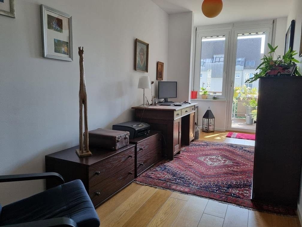 Prenájom bytu 2-izbový 135 m², Meineckestr. 52, Düsseldorf, Severné Porýnie - Westfálsko Prenájom bytu 2-izbový 135 m², Meineckestr. 52, Düsseldorf, Severné Porýnie - Westfálsko