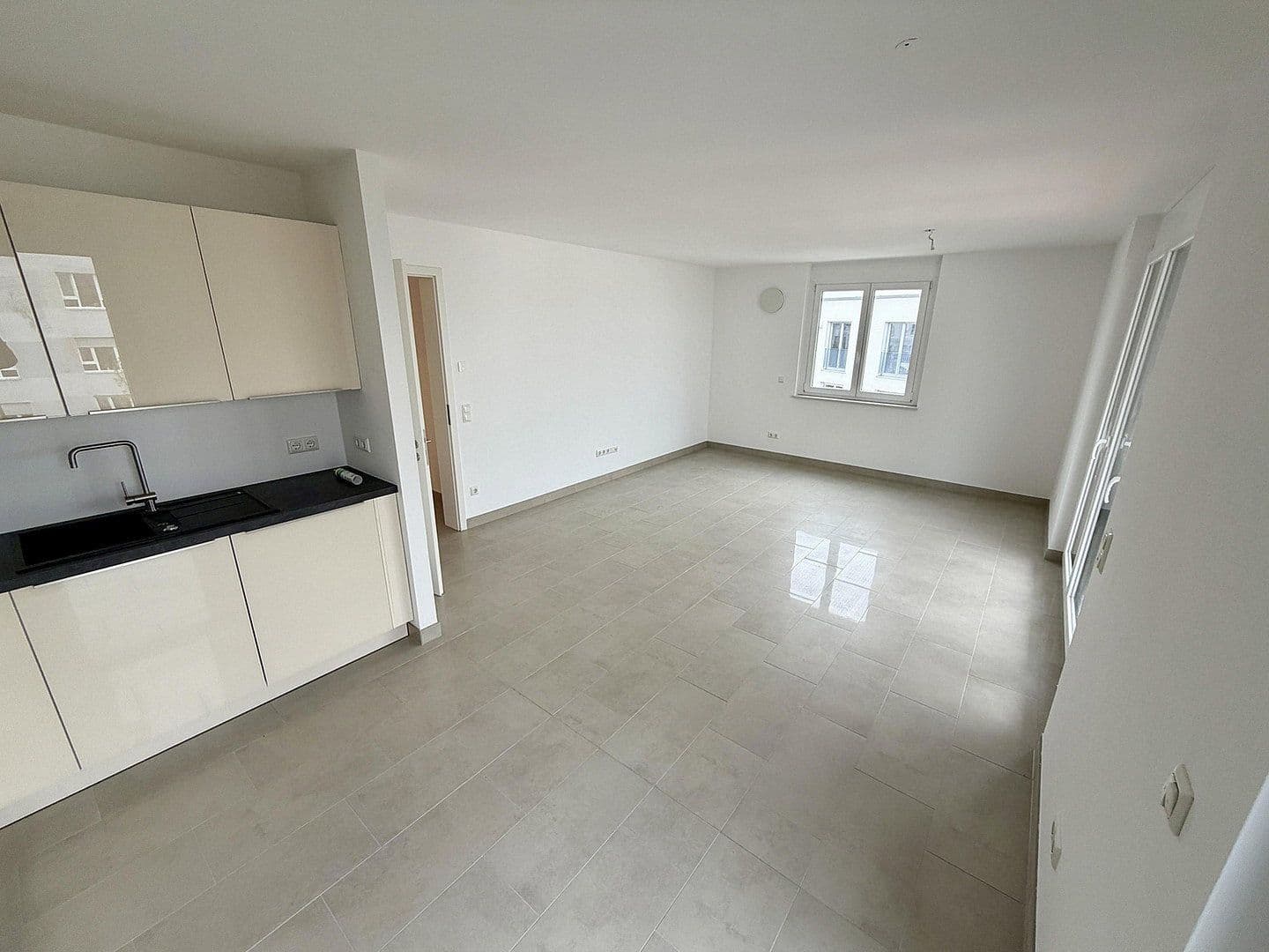 Prenájom bytu 2-izbový 60 m², Theresienbogen 23, Unterschleißheim, Bavorsko Prenájom bytu 2-izbový 60 m², Theresienbogen 23, Unterschleißheim, Bavorsko