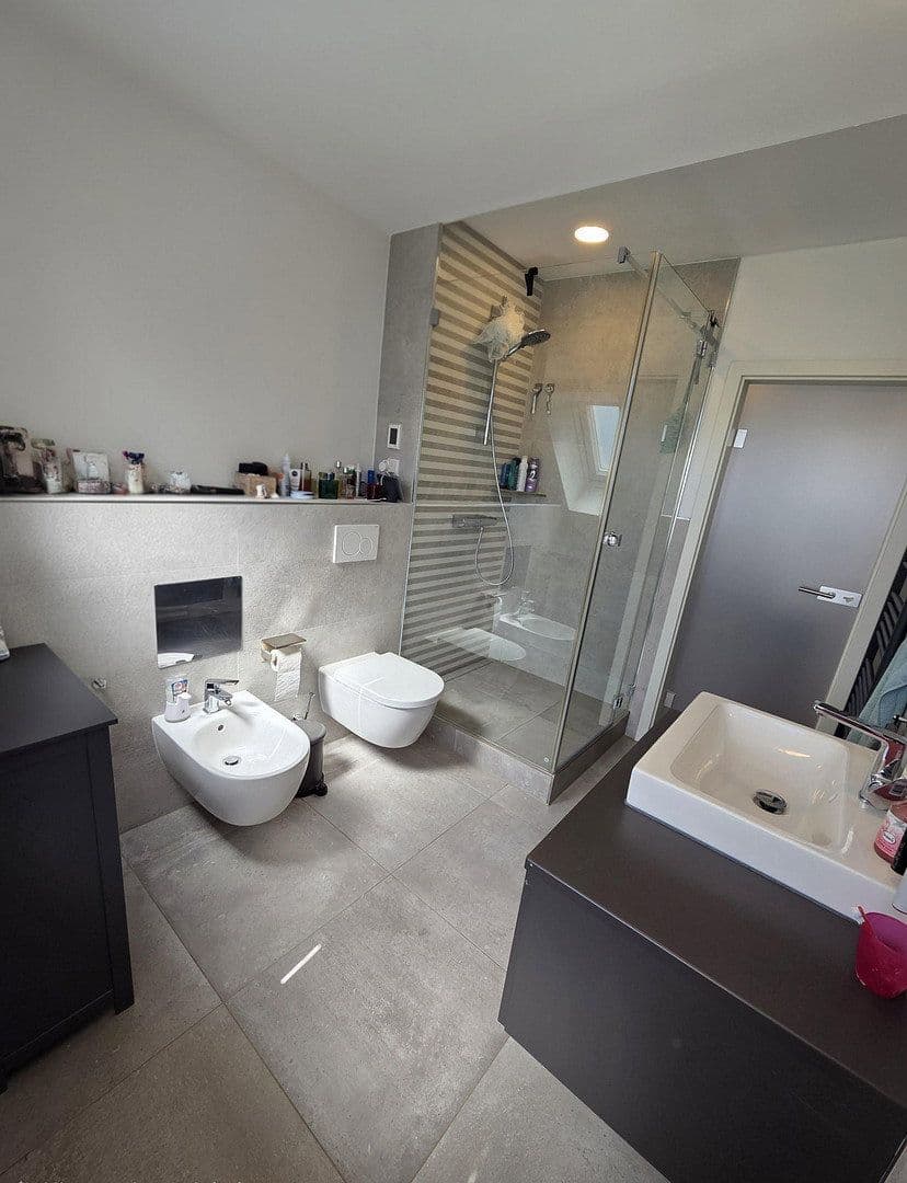 Predaj bytu 3-izbový 100 m², Tangermünder Weg 18, Berlin, Berlín Predaj bytu 3-izbový 100 m², Tangermünder Weg 18, Berlin, Berlín