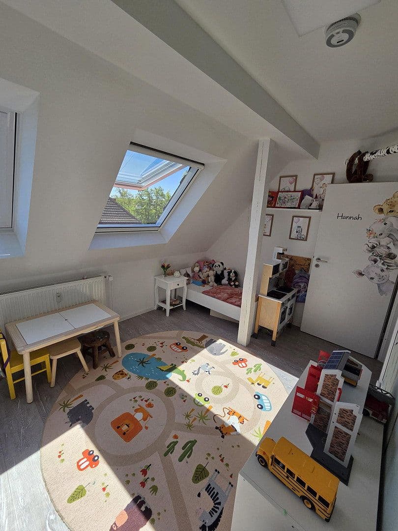 Predaj bytu 3-izbový 100 m², Tangermünder Weg 18, Berlin, Berlín Predaj bytu 3-izbový 100 m², Tangermünder Weg 18, Berlin, Berlín