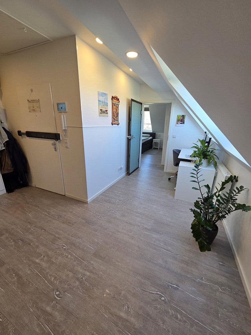 Predaj bytu 3-izbový 100 m², Tangermünder Weg 18, Berlin, Berlín Predaj bytu 3-izbový 100 m², Tangermünder Weg 18, Berlin, Berlín