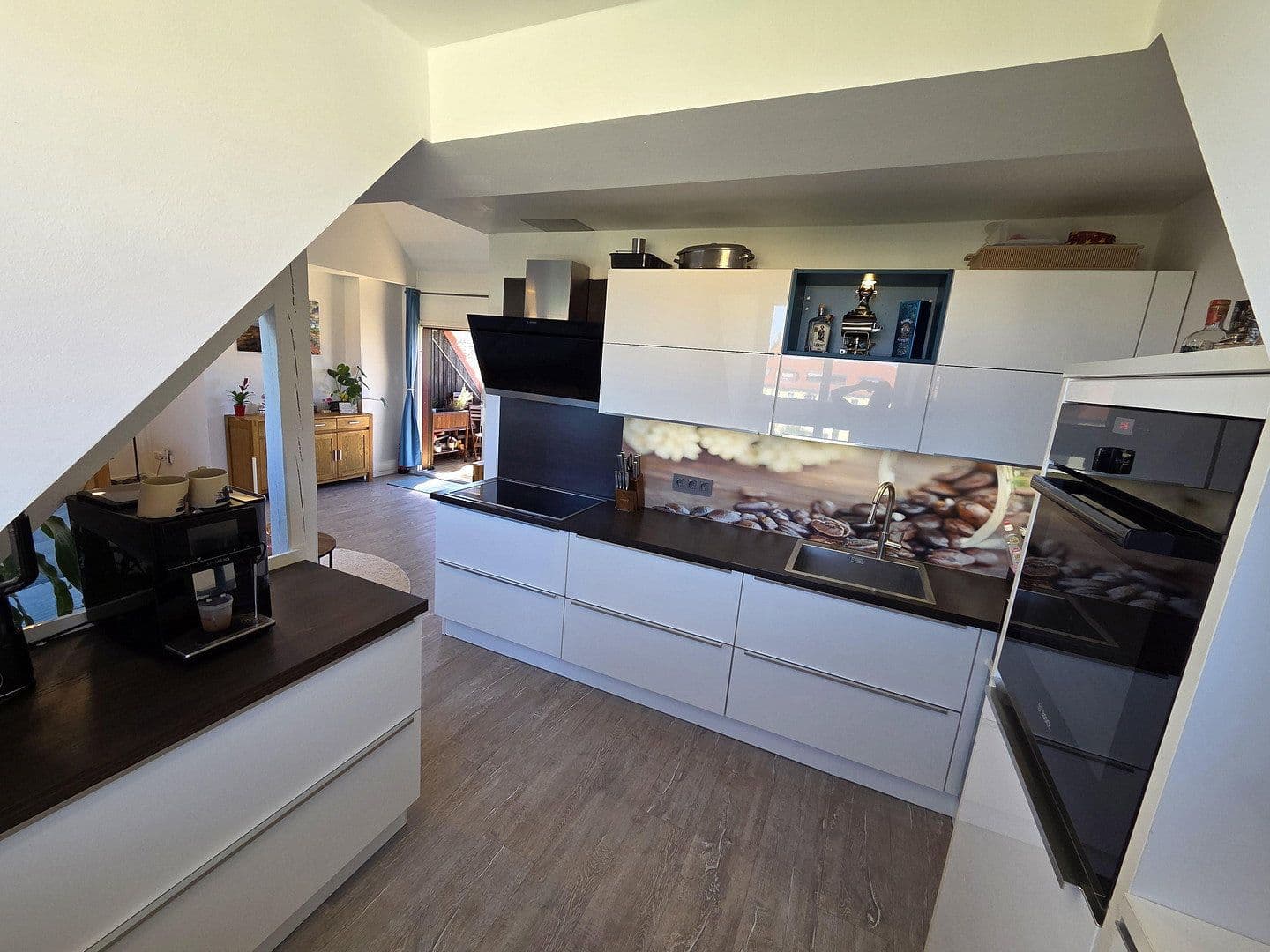 Predaj bytu 3-izbový 100 m², Tangermünder Weg 18, Berlin, Berlín Predaj bytu 3-izbový 100 m², Tangermünder Weg 18, Berlin, Berlín