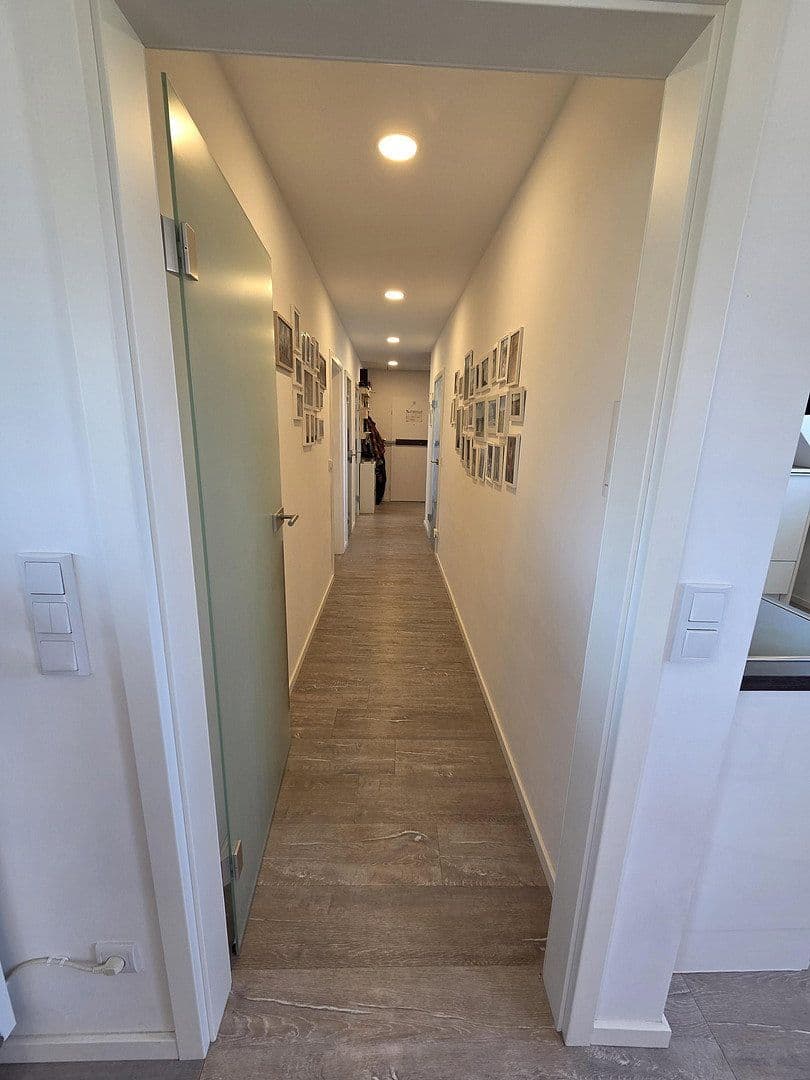 Predaj bytu 3-izbový 100 m², Tangermünder Weg 18, Berlin, Berlín Predaj bytu 3-izbový 100 m², Tangermünder Weg 18, Berlin, Berlín