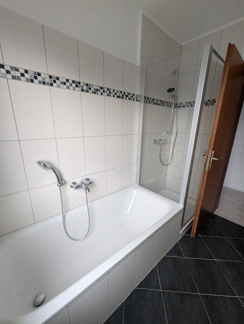 Prenájom bytu 3-izbový 118 m², Harsum, Dolné Sasko Prenájom bytu 3-izbový 118 m², Harsum, Dolné Sasko