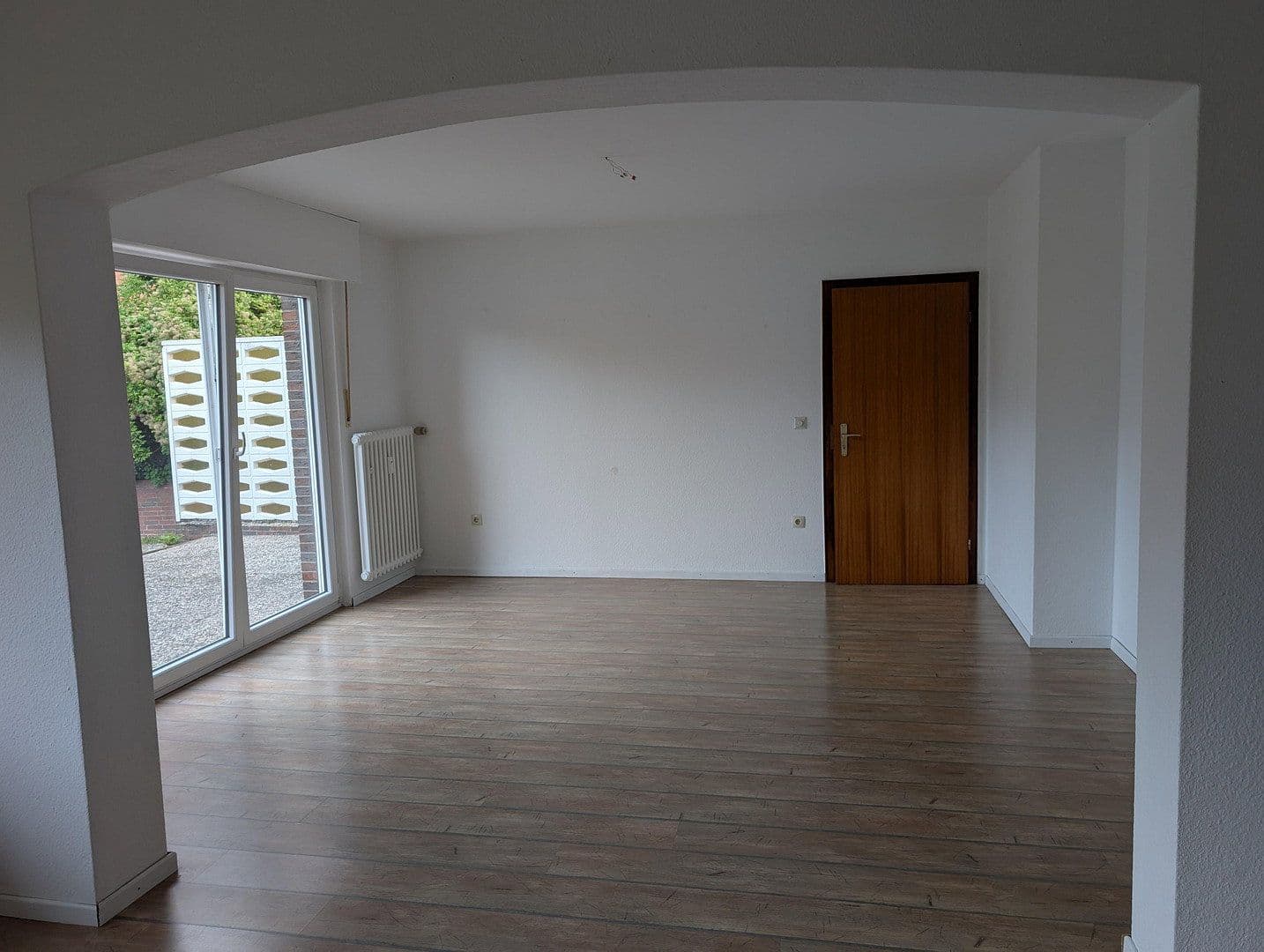 Prenájom bytu 3-izbový 118 m², Harsum, Dolné Sasko Prenájom bytu 3-izbový 118 m², Harsum, Dolné Sasko