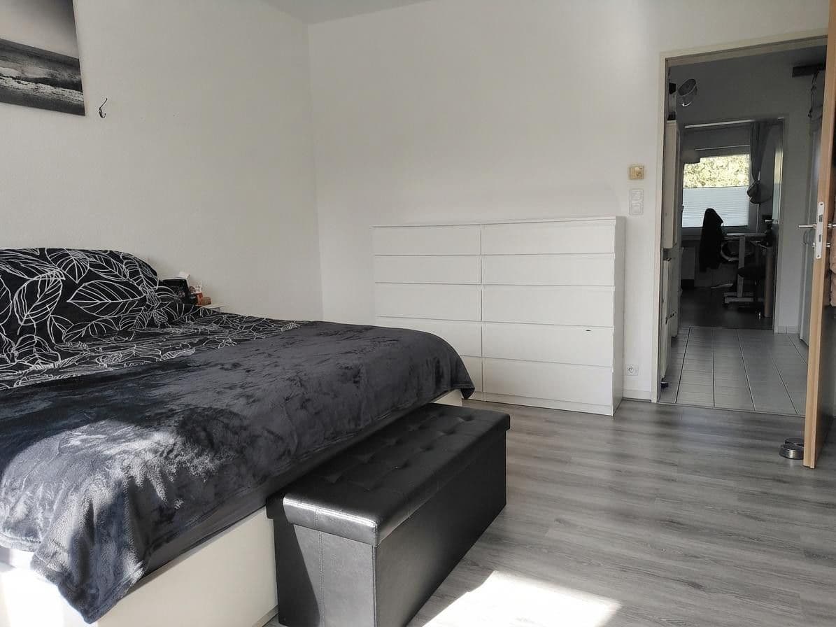 Prenájom bytu 3-izbový 82 m², Otto-Brenner-Straße 144, Bielefeld, Severné Porýnie - Westfálsko Prenájom bytu 3-izbový 82 m², Otto-Brenner-Straße 144, Bielefeld, Severné Porýnie - Westfálsko