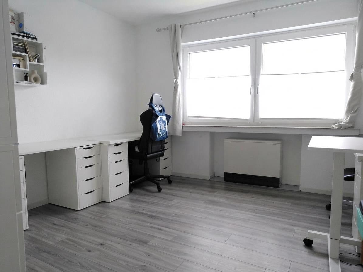 Prenájom bytu 3-izbový 82 m², Otto-Brenner-Straße 144, Bielefeld, Severné Porýnie - Westfálsko Prenájom bytu 3-izbový 82 m², Otto-Brenner-Straße 144, Bielefeld, Severné Porýnie - Westfálsko