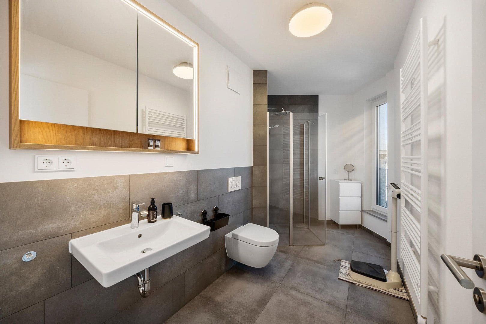 Predaj bytu 3-izbový 95 m², Schönefeld, Brandenbursko Predaj bytu 3-izbový 95 m², Schönefeld, Brandenbursko