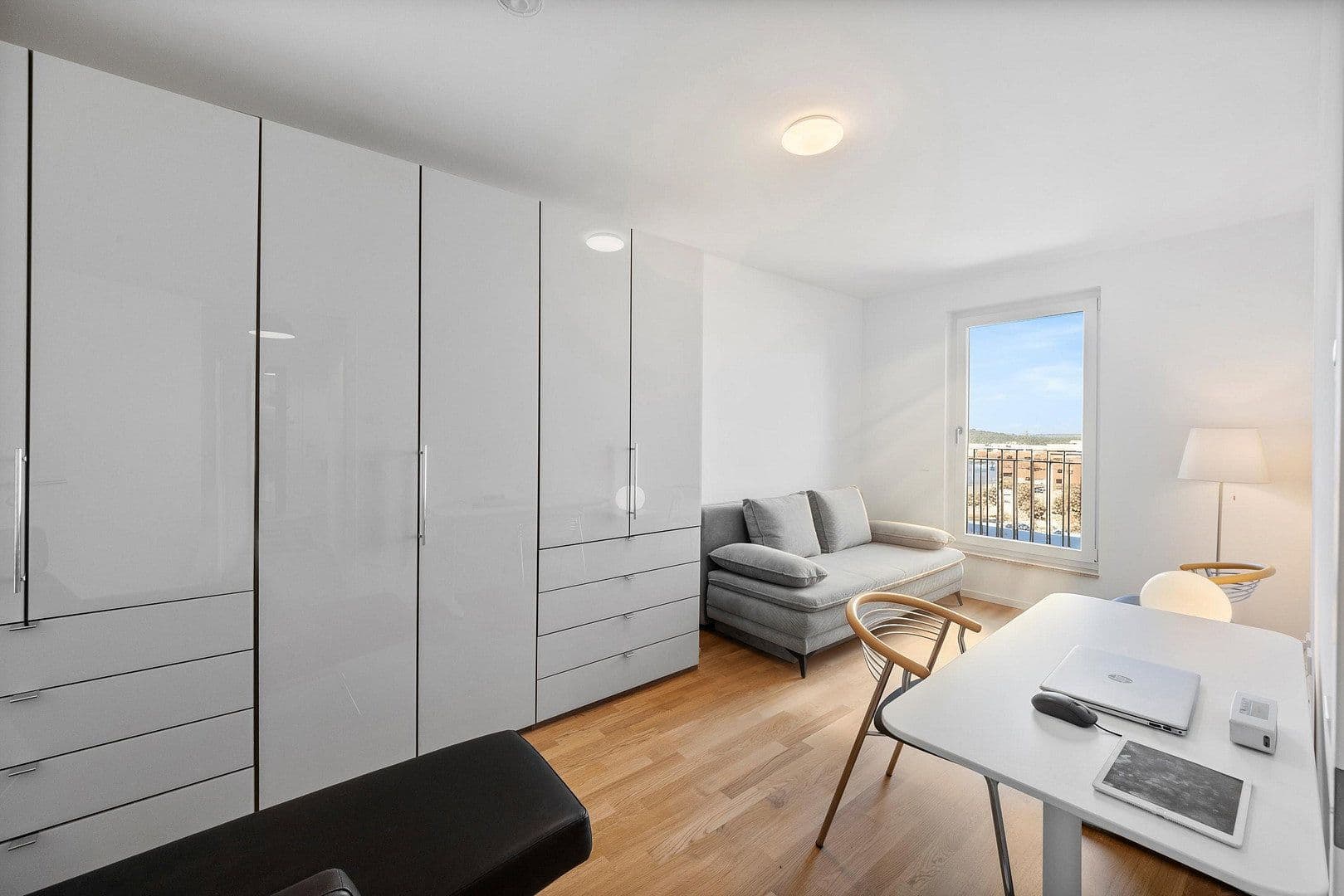 Predaj bytu 3-izbový 95 m², Schönefeld, Brandenbursko Predaj bytu 3-izbový 95 m², Schönefeld, Brandenbursko