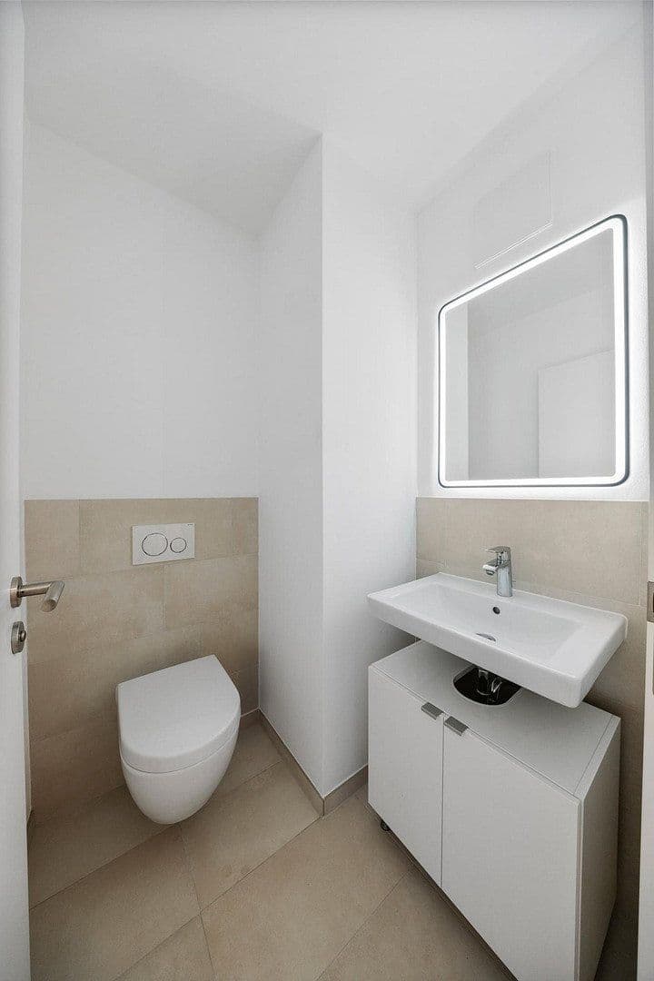 Predaj bytu 3-izbový 95 m², Schönefeld, Brandenbursko Predaj bytu 3-izbový 95 m², Schönefeld, Brandenbursko