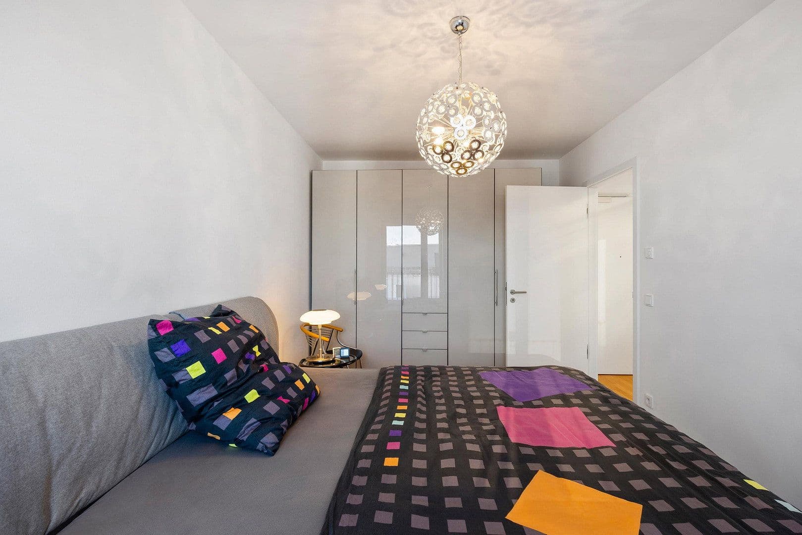 Predaj bytu 3-izbový 95 m², Schönefeld, Brandenbursko Predaj bytu 3-izbový 95 m², Schönefeld, Brandenbursko