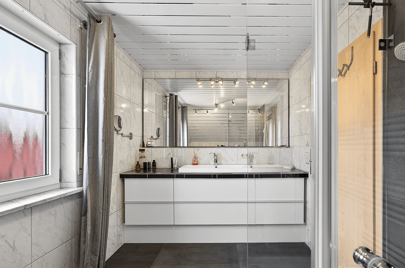 Predaj domu 225 m², pozemok 754 m², Bruckberg, Bavorsko Predaj domu 225 m², pozemok 754 m², Bruckberg, Bavorsko
