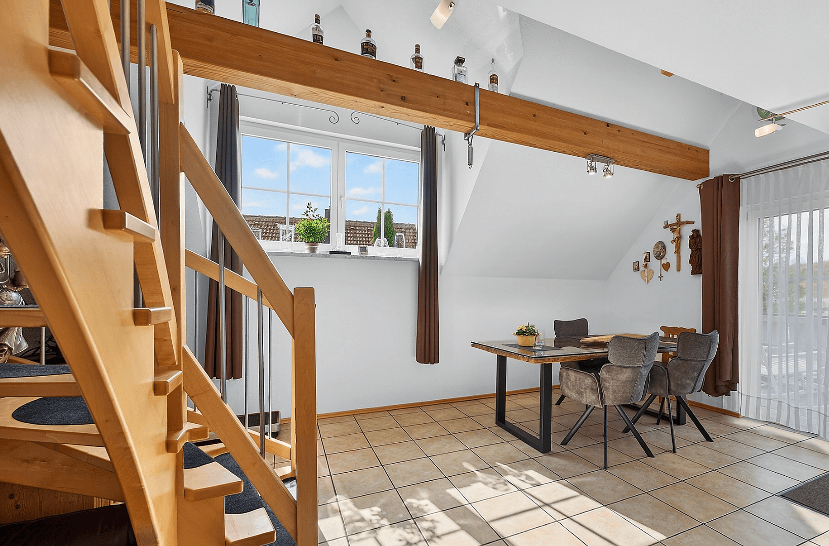 Predaj domu 225 m², pozemok 754 m², Bruckberg, Bavorsko Predaj domu 225 m², pozemok 754 m², Bruckberg, Bavorsko
