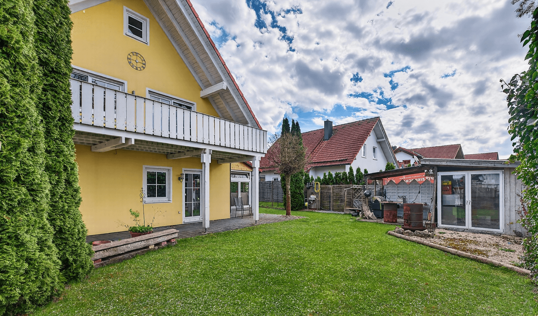 Predaj domu 225 m², pozemok 754 m², Bruckberg, Bavorsko Predaj domu 225 m², pozemok 754 m², Bruckberg, Bavorsko
