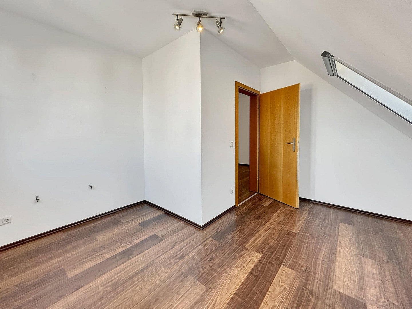 Predaj bytu 5-izbový 109 m², Hauptstraße 2a, Sulzemoos, Bavorsko Predaj bytu 5-izbový 109 m², Hauptstraße 2a, Sulzemoos, Bavorsko