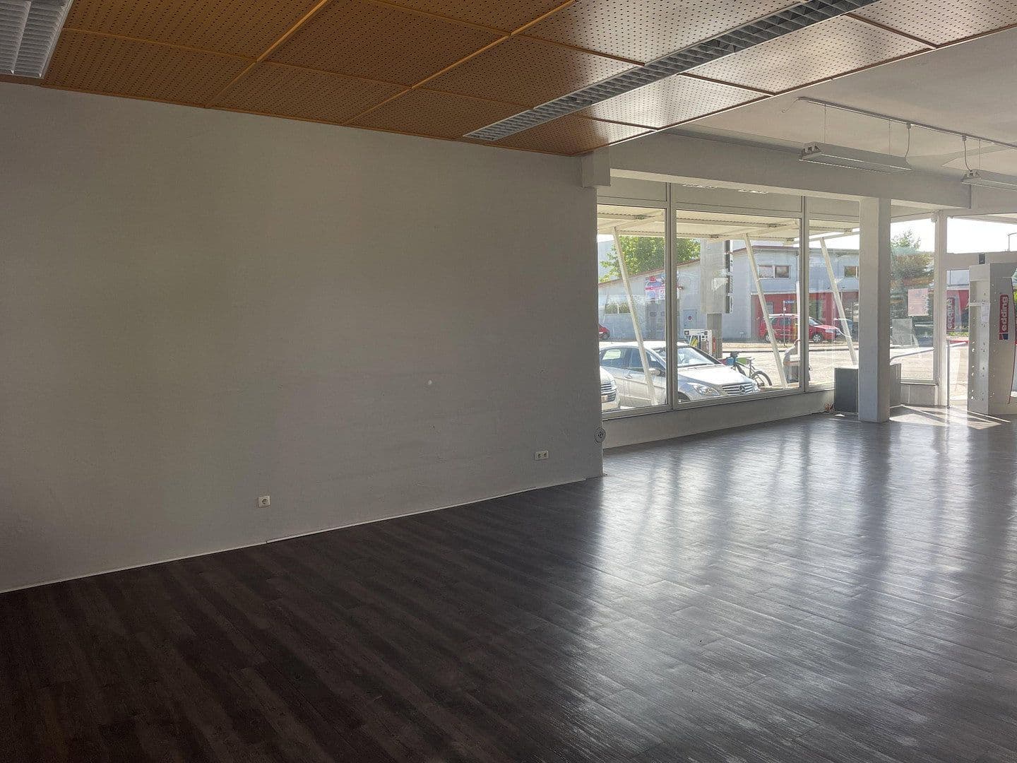Prenájom nebytového priestoru 142 m², Radackern 1, Ettenheim, Bádensko-Wurttembersko Prenájom nebytového priestoru 142 m², Radackern 1, Ettenheim, Bádensko-Wurttembersko