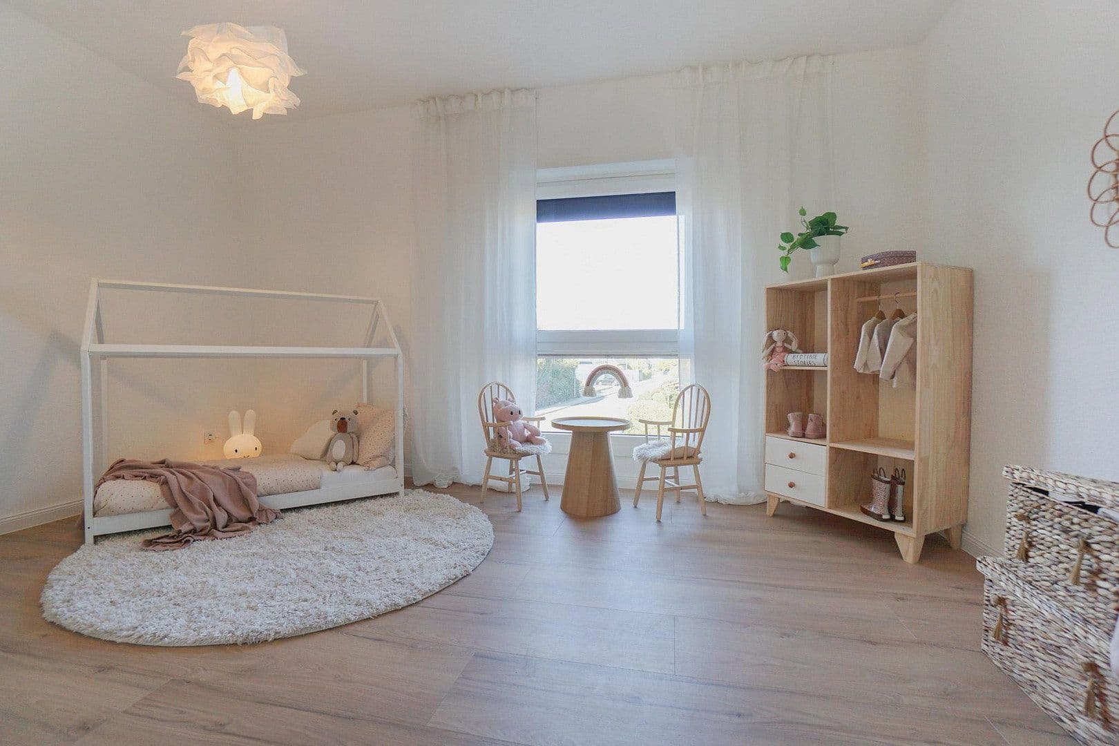 Predaj domu 105 m², pozemok 247 m², Delmenhorst, Dolné Sasko Predaj domu 105 m², pozemok 247 m², Delmenhorst, Dolné Sasko