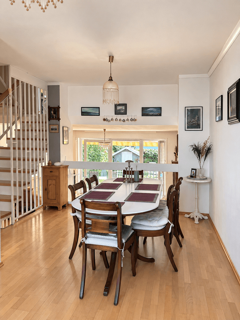 Predaj domu 140 m², pozemok 159 m², Oberschleissheim, Bavorsko Predaj domu 140 m², pozemok 159 m², Oberschleissheim, Bavorsko