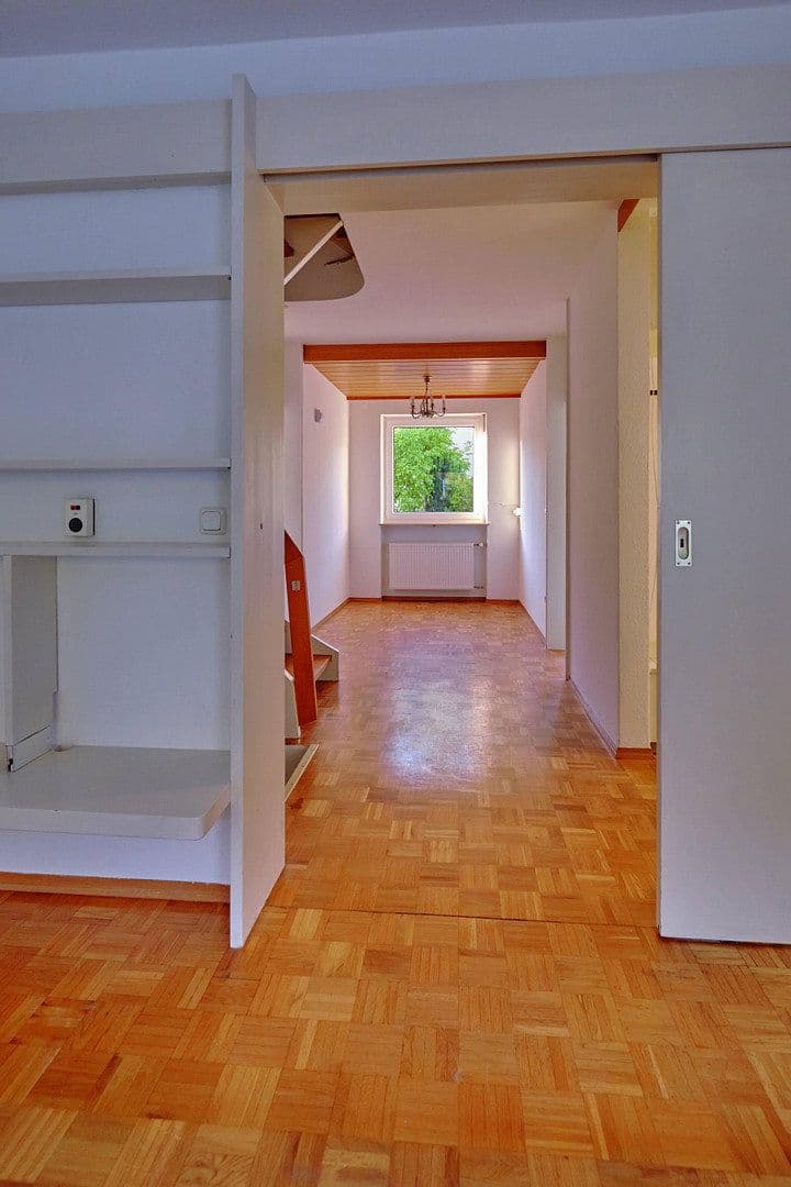 Prenájom domu 125 m², pozemok 149 m², München, Bavorsko Prenájom domu 125 m², pozemok 149 m², München, Bavorsko
