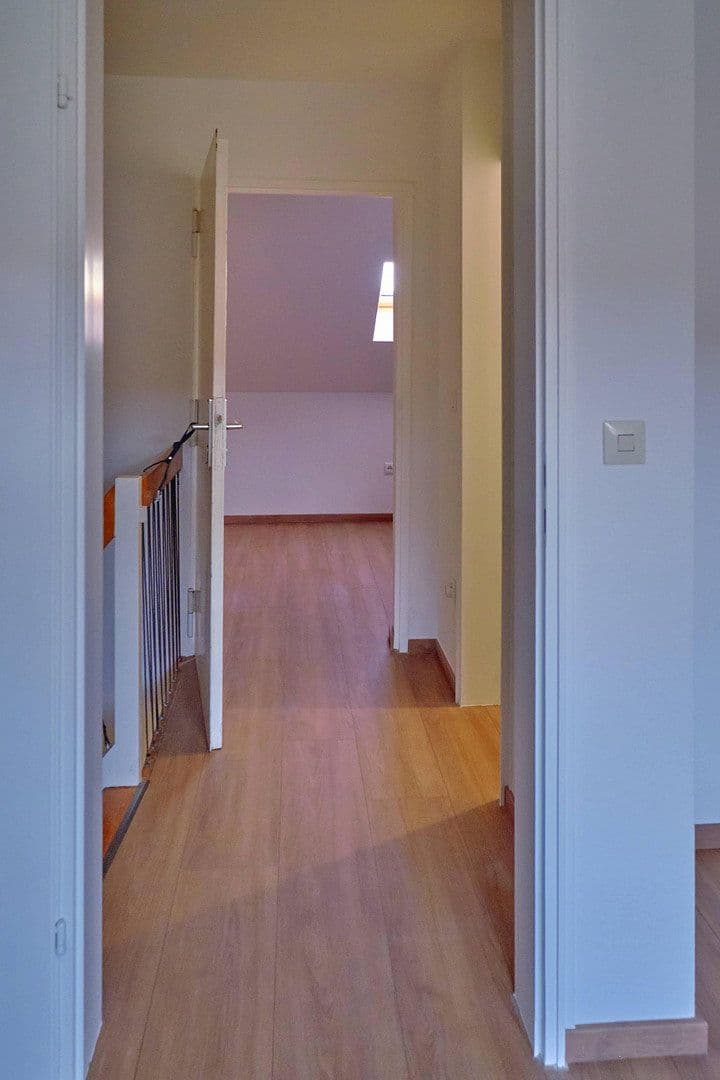 Prenájom domu 125 m², pozemok 149 m², München, Bavorsko Prenájom domu 125 m², pozemok 149 m², München, Bavorsko