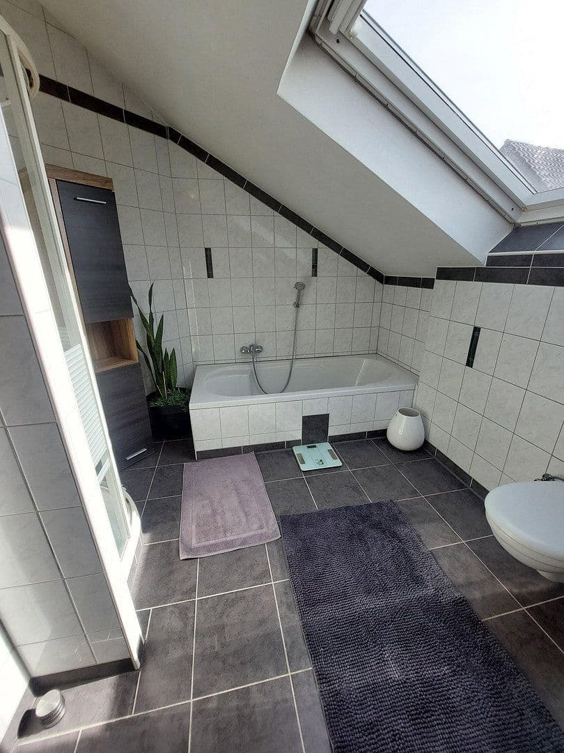 Predaj domu 143 m², pozemok 314 m², Offermannsstr 9, Baesweiler, Severné Porýnie - Westfálsko Predaj domu 143 m², pozemok 314 m², Offermannsstr 9, Baesweiler, Severné Porýnie - Westfálsko