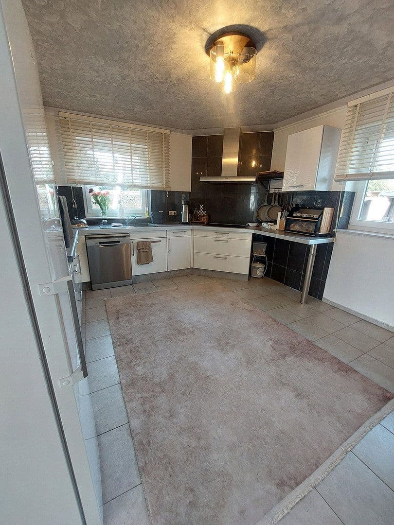 Predaj domu 143 m², pozemok 314 m², Offermannsstr 9, Baesweiler, Severné Porýnie - Westfálsko Predaj domu 143 m², pozemok 314 m², Offermannsstr 9, Baesweiler, Severné Porýnie - Westfálsko