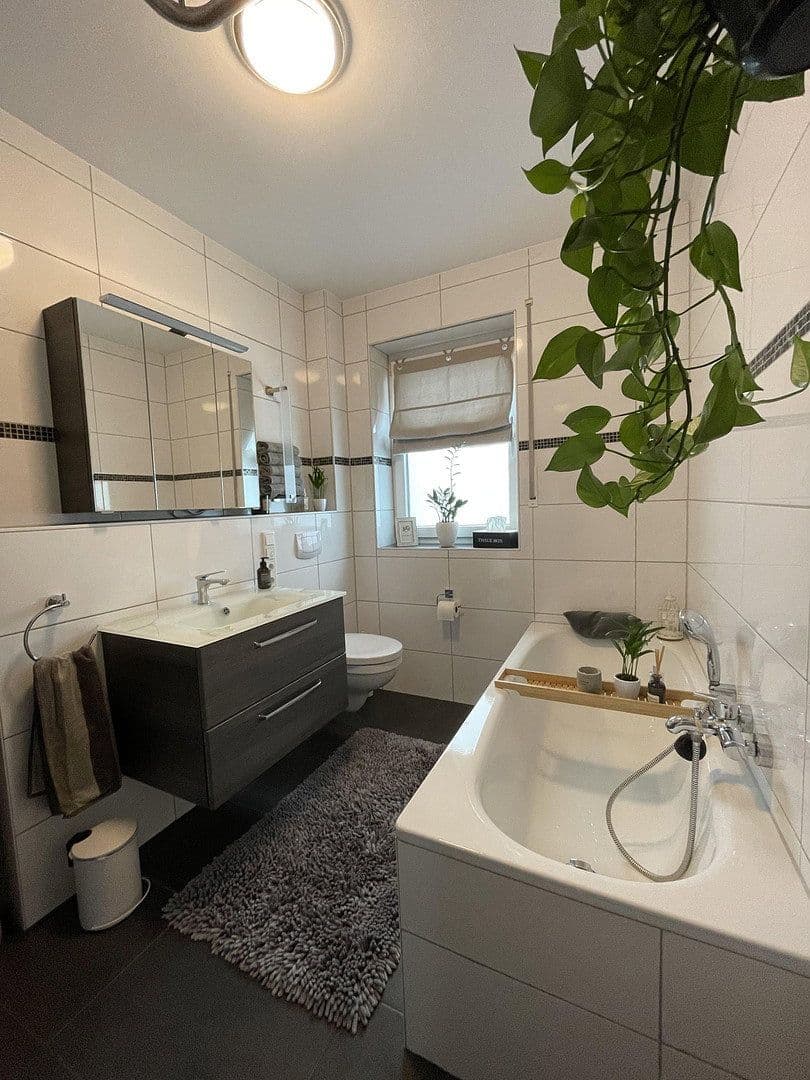 Prenájom bytu 2-izbový 60 m², Leinenstraße 30a, Bielefeld, Severné Porýnie - Westfálsko Prenájom bytu 2-izbový 60 m², Leinenstraße 30a, Bielefeld, Severné Porýnie - Westfálsko