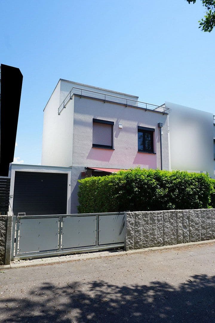 Predaj domu 147 m², pozemok 145 m², Schorndorf, Bádensko-Wurttembersko Predaj domu 147 m², pozemok 145 m², Schorndorf, Bádensko-Wurttembersko