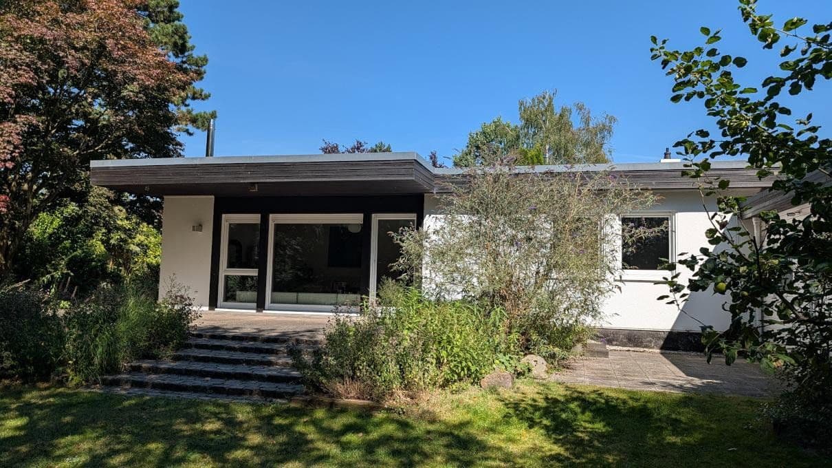 Predaj domu 136 m², pozemok 850 m², Reinbek, Šlezvicko-Holštajnsko Predaj domu 136 m², pozemok 850 m², Reinbek, Šlezvicko-Holštajnsko