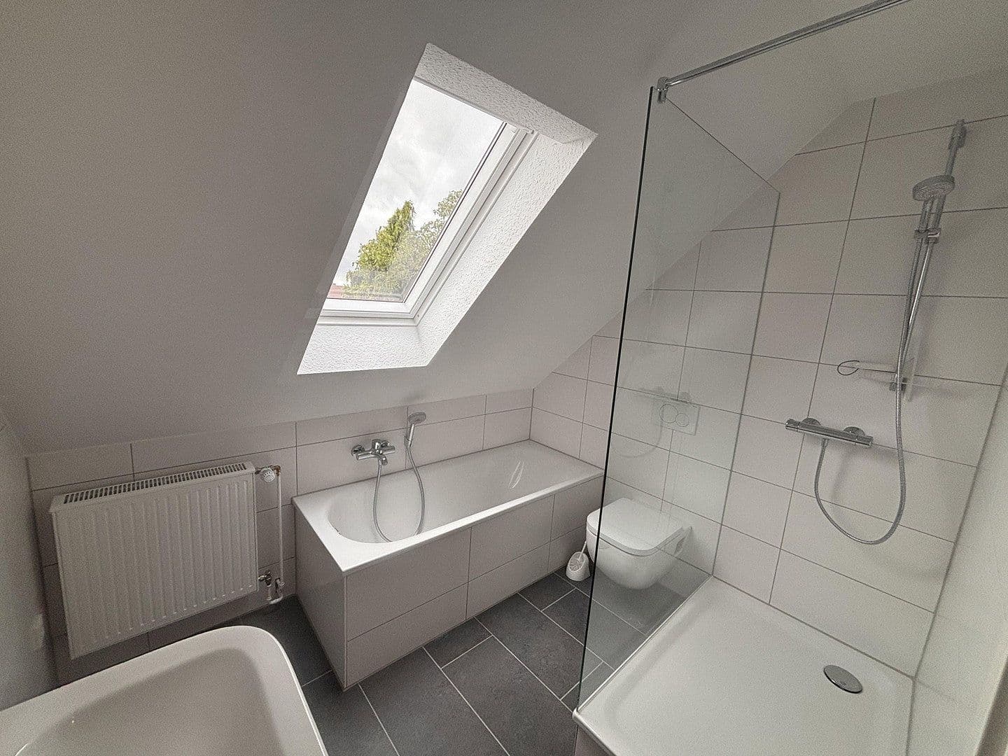 Prenájom bytu 4-izbový 88 m², Wunstorf, Dolné Sasko Prenájom bytu 4-izbový 88 m², Wunstorf, Dolné Sasko