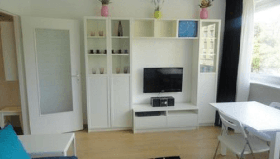 Prenájom bytu 1-izbový 29 m², Berlin, Berlín Prenájom bytu 1-izbový 29 m², Berlin, Berlín