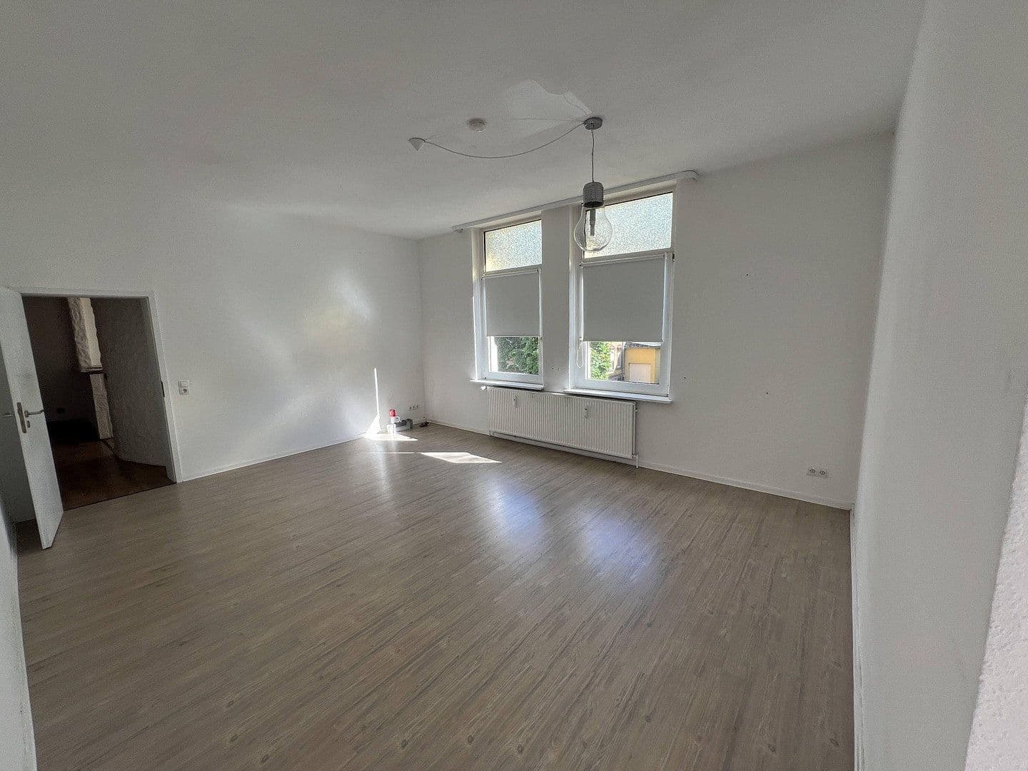 Prenájom bytu 3-izbový 125 m², Johannesstr. 08, Helmstedt, Dolné Sasko Prenájom bytu 3-izbový 125 m², Johannesstr. 08, Helmstedt, Dolné Sasko