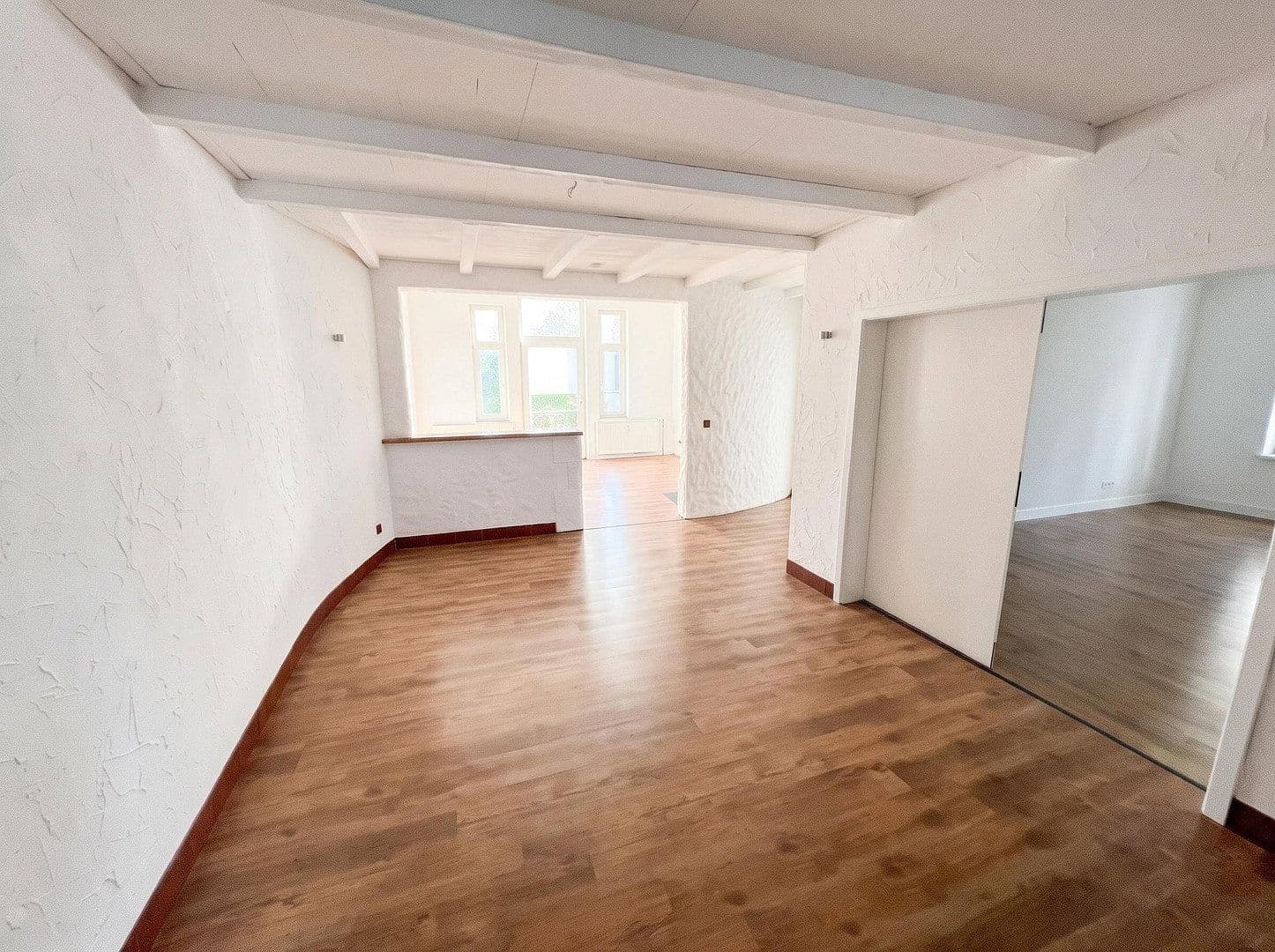 Prenájom bytu 3-izbový 125 m², Johannesstr. 08, Helmstedt, Dolné Sasko Prenájom bytu 3-izbový 125 m², Johannesstr. 08, Helmstedt, Dolné Sasko
