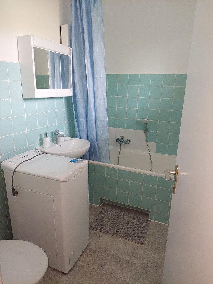 Prenájom bytu 1-izbový 34 m², Altmarkstraße 00, Berlin, Berlín Prenájom bytu 1-izbový 34 m², Altmarkstraße 00, Berlin, Berlín