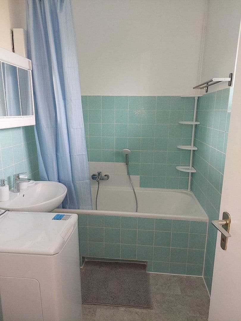 Prenájom bytu 1-izbový 34 m², Altmarkstraße 00, Berlin, Berlín Prenájom bytu 1-izbový 34 m², Altmarkstraße 00, Berlin, Berlín