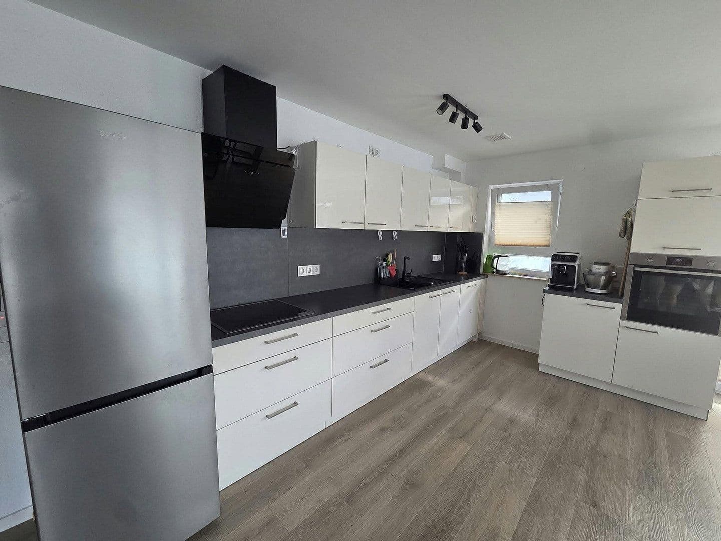 Prenájom bytu 3-izbový 97 m², Rhönstraße 3A, Ronneburg, Hesensko Prenájom bytu 3-izbový 97 m², Rhönstraße 3A, Ronneburg, Hesensko