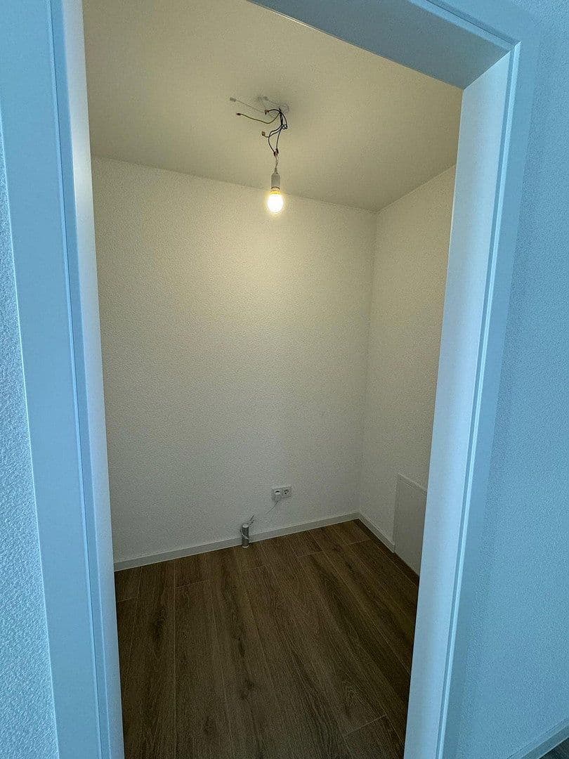Prenájom bytu 3-izbový 97 m², Rhönstraße 3A, Ronneburg, Hesensko Prenájom bytu 3-izbový 97 m², Rhönstraße 3A, Ronneburg, Hesensko