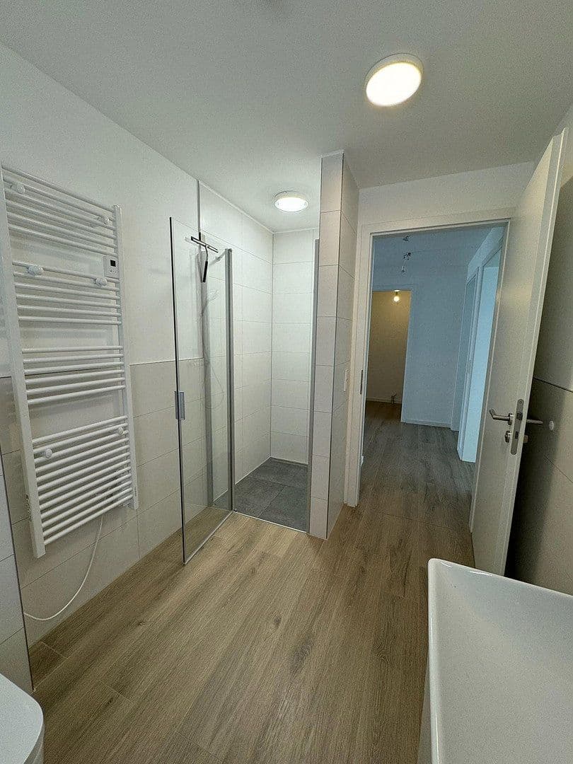 Prenájom bytu 3-izbový 97 m², Rhönstraße 3A, Ronneburg, Hesensko Prenájom bytu 3-izbový 97 m², Rhönstraße 3A, Ronneburg, Hesensko