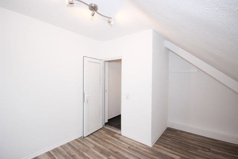 Predaj bytu 6-izbový 80 m², Stuttgart, Bádensko-Wurttembersko Predaj bytu 6-izbový 80 m², Stuttgart, Bádensko-Wurttembersko