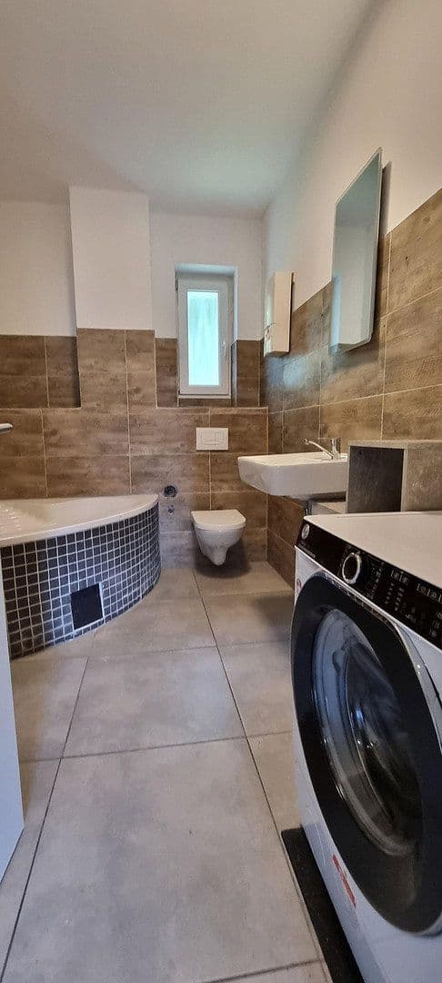 Prenájom bytu 4-izbový 103 m², Anilinstr. 30, Wuppertal, Severné Porýnie - Westfálsko Prenájom bytu 4-izbový 103 m², Anilinstr. 30, Wuppertal, Severné Porýnie - Westfálsko