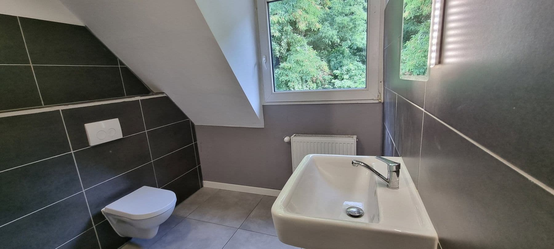 Prenájom bytu 4-izbový 103 m², Anilinstr. 30, Wuppertal, Severné Porýnie - Westfálsko Prenájom bytu 4-izbový 103 m², Anilinstr. 30, Wuppertal, Severné Porýnie - Westfálsko