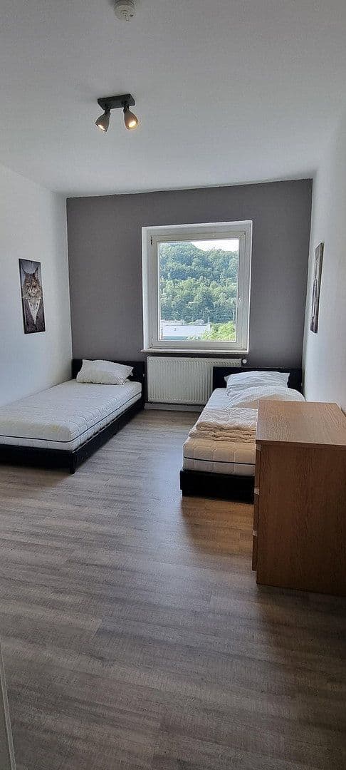 Prenájom bytu 4-izbový 103 m², Anilinstr. 30, Wuppertal, Severné Porýnie - Westfálsko Prenájom bytu 4-izbový 103 m², Anilinstr. 30, Wuppertal, Severné Porýnie - Westfálsko