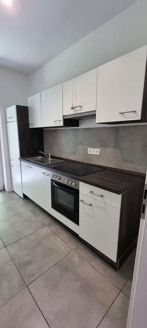Prenájom bytu 4-izbový 103 m², Anilinstr. 30, Wuppertal, Severné Porýnie - Westfálsko Prenájom bytu 4-izbový 103 m², Anilinstr. 30, Wuppertal, Severné Porýnie - Westfálsko