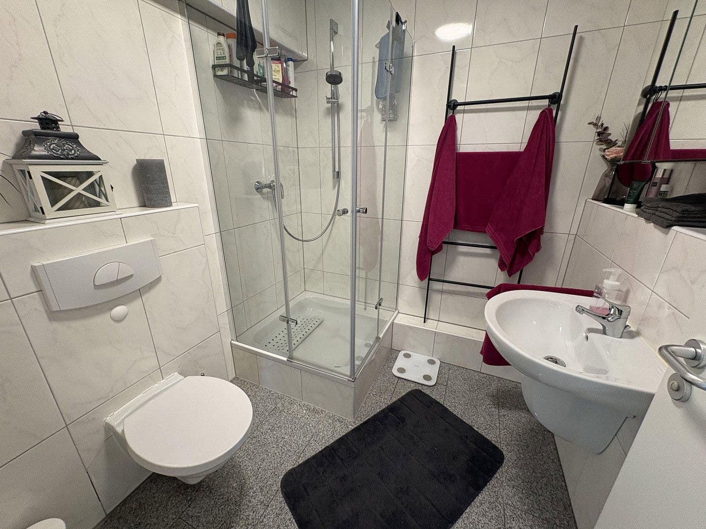 Prenájom bytu 4-izbový 118 m², Alstädter Straße 3a, Hürth, Severné Porýnie - Westfálsko Prenájom bytu 4-izbový 118 m², Alstädter Straße 3a, Hürth, Severné Porýnie - Westfálsko