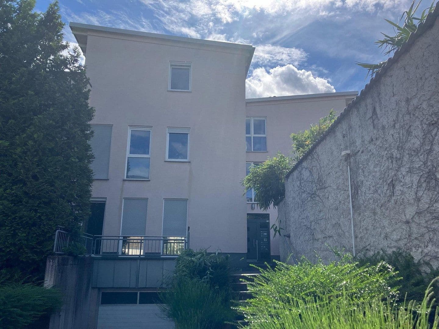 Prenájom bytu 4-izbový 118 m², Alstädter Straße 3a, Hürth, Severné Porýnie - Westfálsko Prenájom bytu 4-izbový 118 m², Alstädter Straße 3a, Hürth, Severné Porýnie - Westfálsko