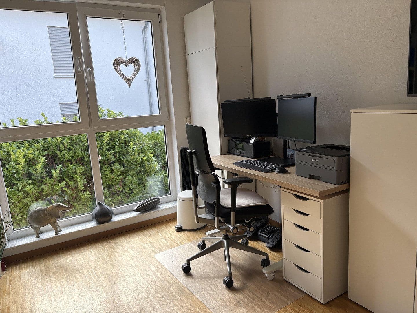 Prenájom bytu 4-izbový 118 m², Alstädter Straße 3a, Hürth, Severné Porýnie - Westfálsko Prenájom bytu 4-izbový 118 m², Alstädter Straße 3a, Hürth, Severné Porýnie - Westfálsko