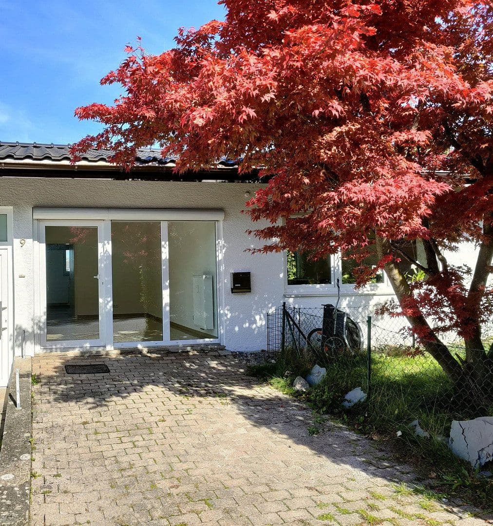 Prenájom bytu 2-izbový 47 m², Reutlingen, Bádensko-Wurttembersko Prenájom bytu 2-izbový 47 m², Reutlingen, Bádensko-Wurttembersko